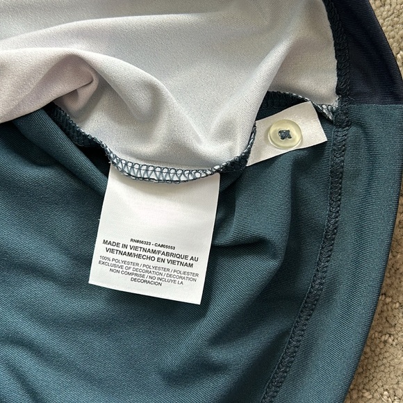 NIKE GOLF polo, size Medium, EUC - Picture 10 of 11